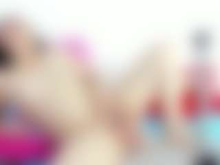 Live cam show with scarlett40 - Bedroom Curvy on Camiplay Live