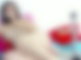 Live cam show with scarlett40 - Facial on Camsoda