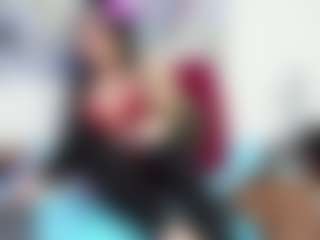 scarlett40 MILF webcam performer live streaming