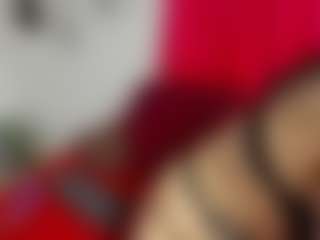 scarlett40 MILF webcam performer live streaming