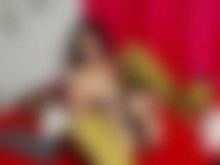 scarlett40 MILF webcam performer live streaming