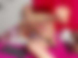 scarlett40 MILF webcam performer live streaming