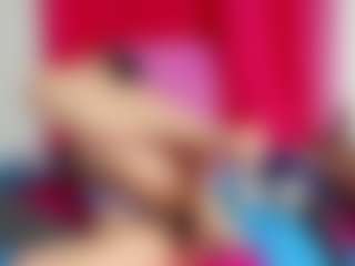 scarlett40 MILF webcam performer live streaming