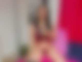 scarlett40 MILF webcam performer live streaming