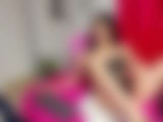 Live cam show with scarlett40 - Skinny on StripNow