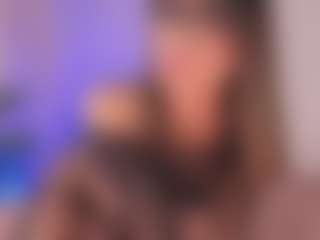 Live cam show with Sky Rose - Dirty Talk on AdultVida.com