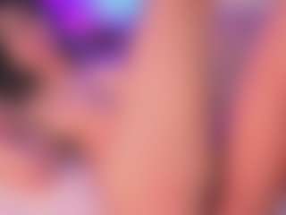 Live-Cam-Show mit Sky Rose - Bondage auf Camsoda