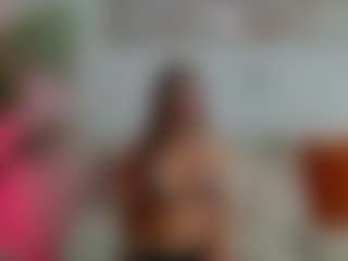YourGoddessRoxana's Live Sex Cam Show