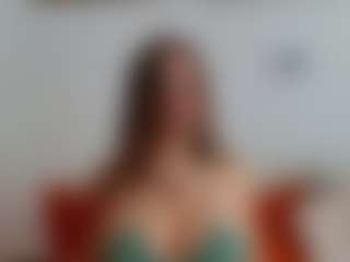 Live cam show with YourGoddessRoxana - Shaved Pussy Brown Hair on Cam Slut
