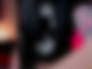 Live cam show with AllieMagic - Dildo Or Vibrator on AdultVida.com