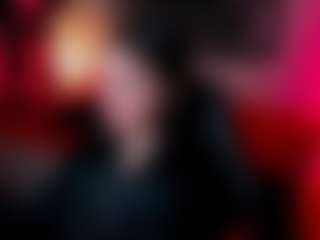 Live cam show with AllieMagic - Facial Piercings on Dolls Live
