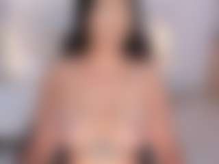Live cam show with amelie-jhons - Blue Eyes on Mixed Magazine Live