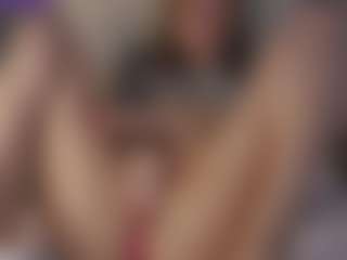 Live cam show with Mia Mermaid - College Lovense on AdultVida.com