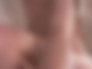 Live cam show with Mia Mermaid - Green Eyes on liverealitysex.com