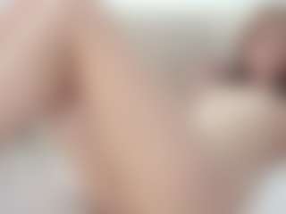 Live cam show with Mia Mermaid - Tease Teen (18+) on livesexfox.com
