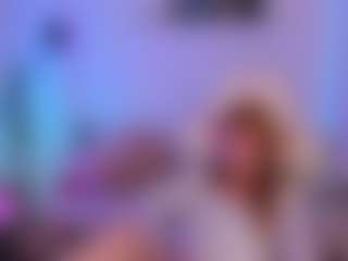 Live cam show with MiaGingerRose - Dp on Latina Girls