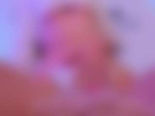 Live cam show with MiaGingerRose - Amateur on TeamSkeetLive