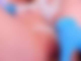 Live cam show with MiaGingerRose - Full Nudity on hrnylive.com