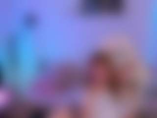 MiaGingerRose's Live Sex Cam Show