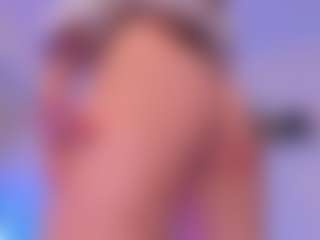 Live cam show with MiaGingerRose - Normal on Soda Cam