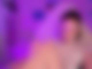 Live cam show with MollyHugs - Thin on Camsoda