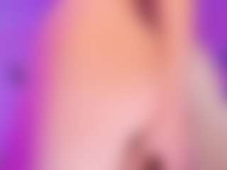 Live cam show with MollyHugs - Thin on Camsoda