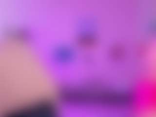 Live cam show with MollyHugs - Roleplay on CamwithHer