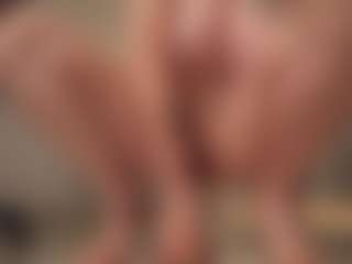 Live cam show with AkaneiroDemon - Athletic MILF on slutload