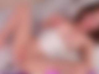 CaseyEmerald's Live Sex Cam Show