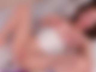 Live cam show with CaseyEmerald - Amateur on Milfs Live
