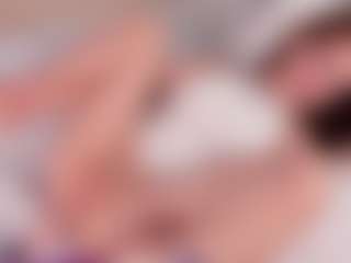 CaseyEmerald's Live Sex Cam Show