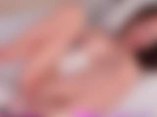 CaseyEmerald's Live Sex Cam Show
