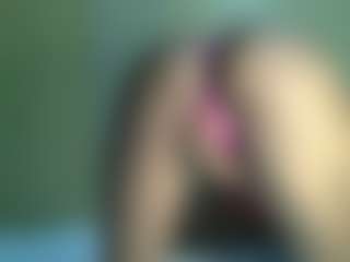avrilhyn's Live Sex Cam Show