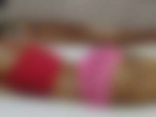 Live cam show with avrilhyn - Gape on Camsoda