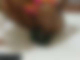 Live cam show with avrilhyn - Camel Toe on TastyBlacksLive