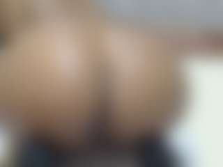 Live cam show with avrilhyn - Gape on Camsoda