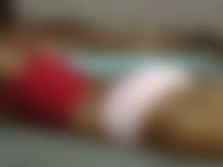 Live cam show with avrilhyn - Ebony on friskycurves.com | kenya
