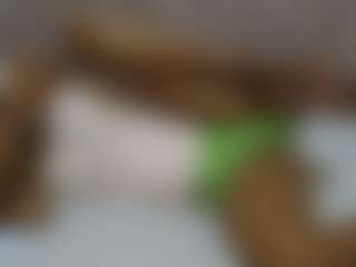 avrilhyn's Live Sex Cam Show