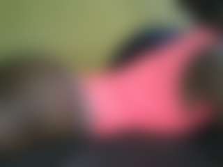 Live cam show with avrilhyn - Ebony on CSO-WL | kenya