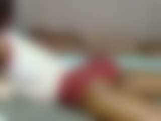 avrilhyn's Live Sex Cam Show