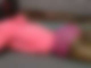 Live cam show with avrilhyn - Ebony on Soda Cam | kenya