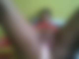 Live cam show with avrilhyn - Camel Toe on milfzrlive.com