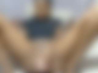 avrilhyn's Live Sex Cam Show