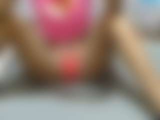 Live cam show with avrilhyn - Camel Toe on dropp.cam