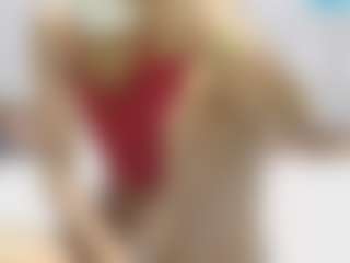 Live cam show with avrilhyn - Camel Toe on livesuperchat.net