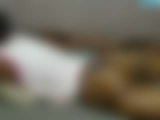 Live cam show with avrilhyn - Camel Toe on justonemore.cc