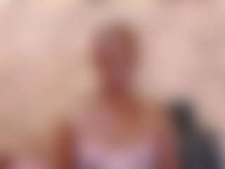 Live cam show with EbonyOlive69 - Facial Piercings on Strip Flash - Live Sex Shows