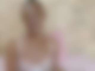 EbonyOlive69's Live Sex Cam Show