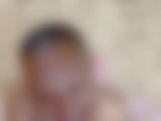 EbonyOlive69's Live Sex Cam Show