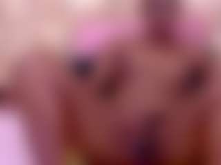 EbonyOlive69's Live Sex Cam Show